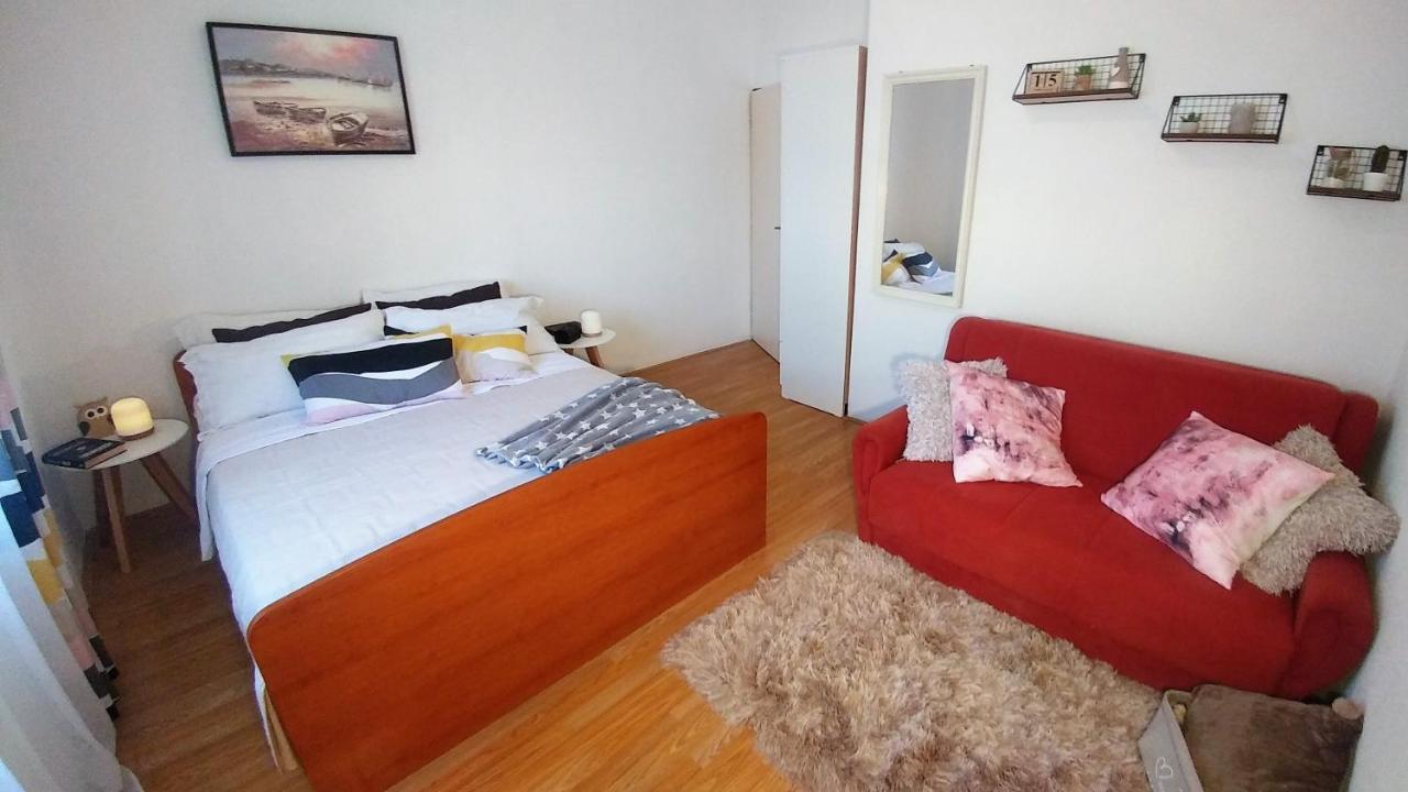 Apartments Pipi Pakoštane Εξωτερικό φωτογραφία