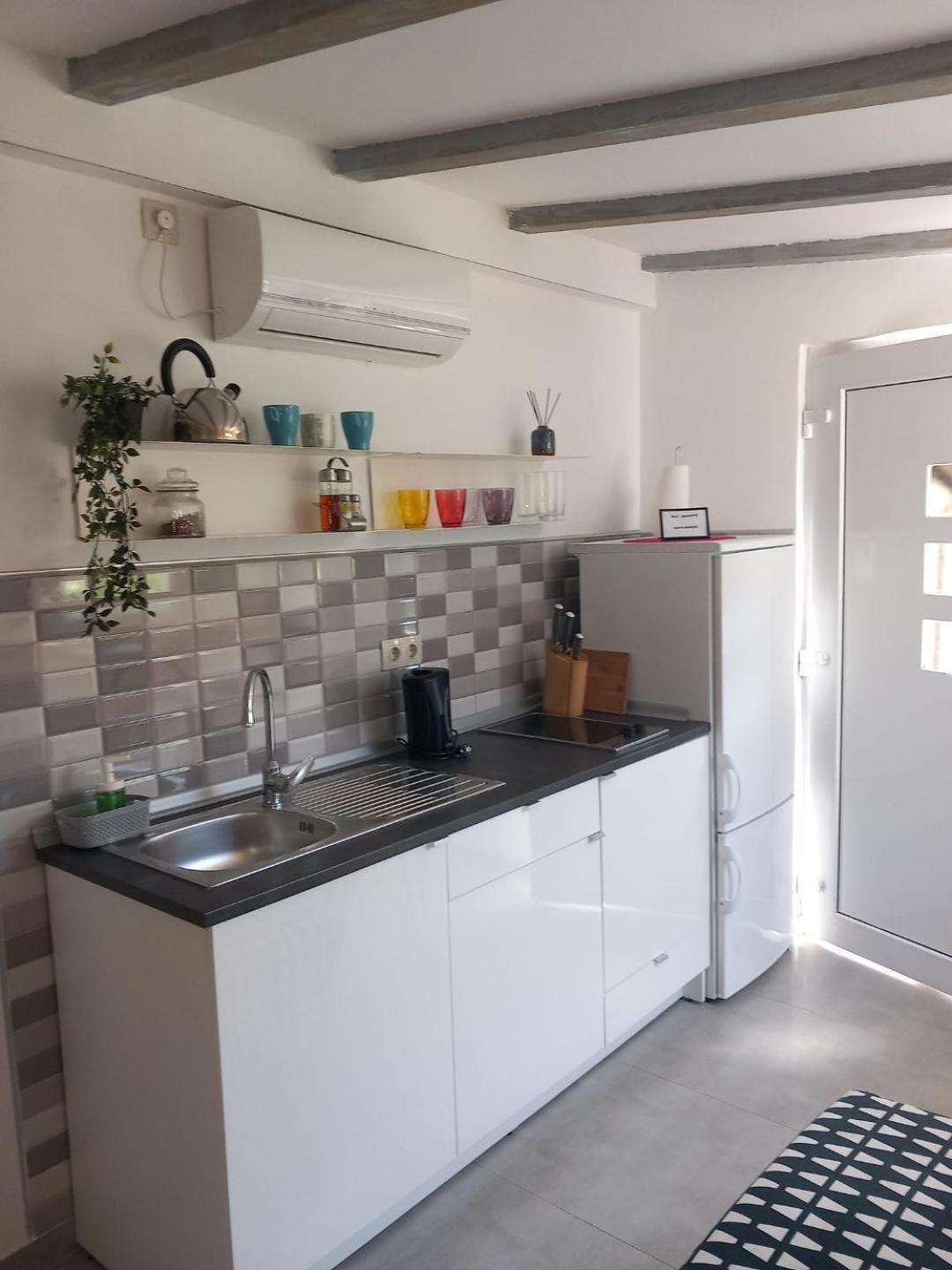 Apartments Pipi Pakoštane Εξωτερικό φωτογραφία