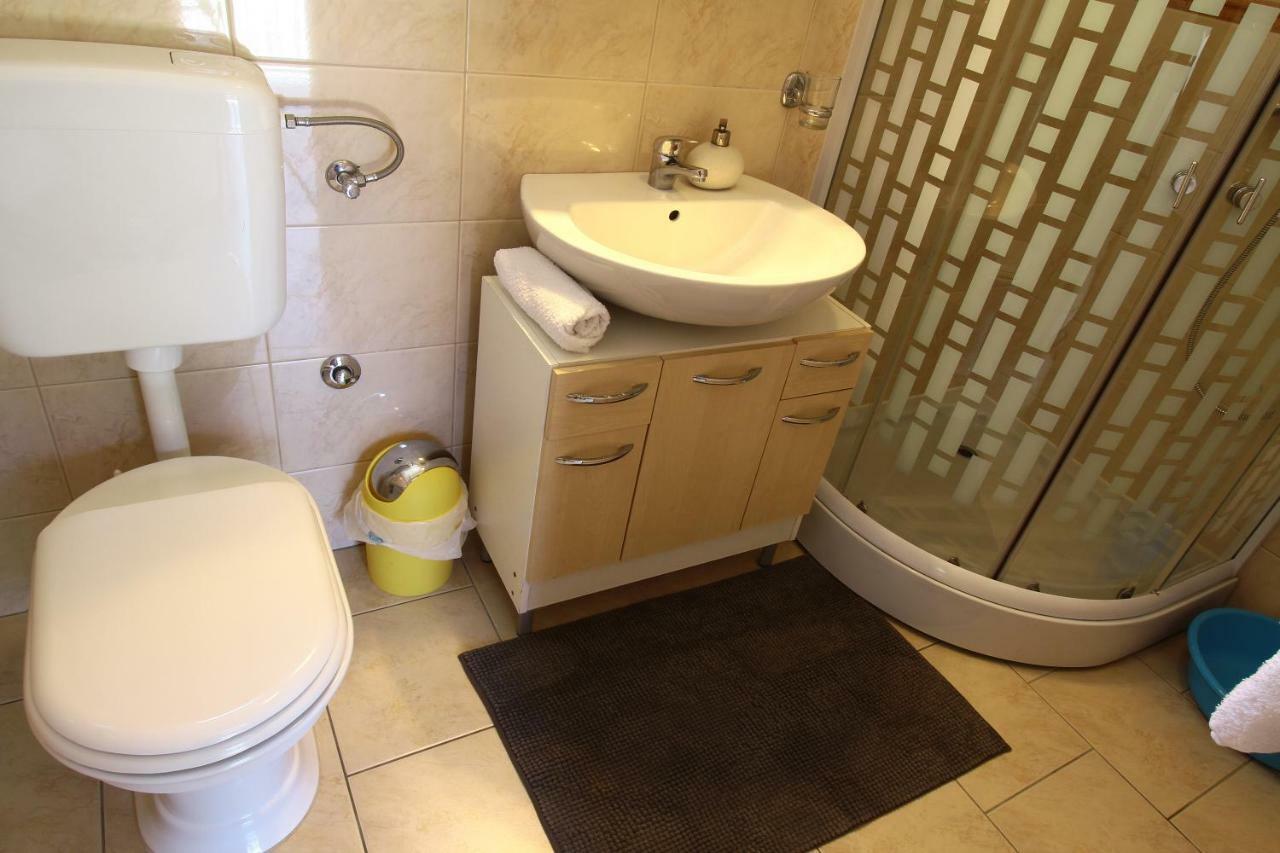 Apartments Pipi Pakoštane Εξωτερικό φωτογραφία