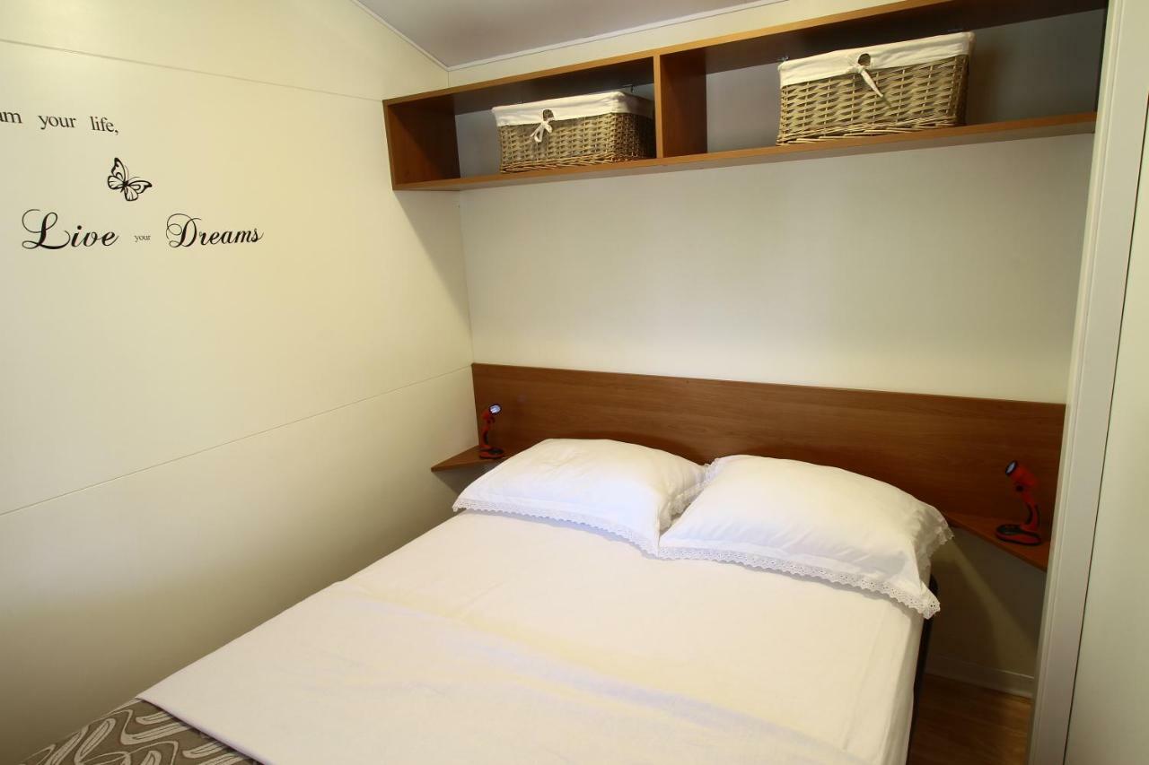 Apartments Pipi Pakoštane Εξωτερικό φωτογραφία