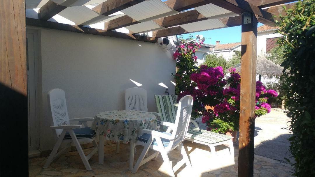Apartments Pipi Pakoštane Εξωτερικό φωτογραφία